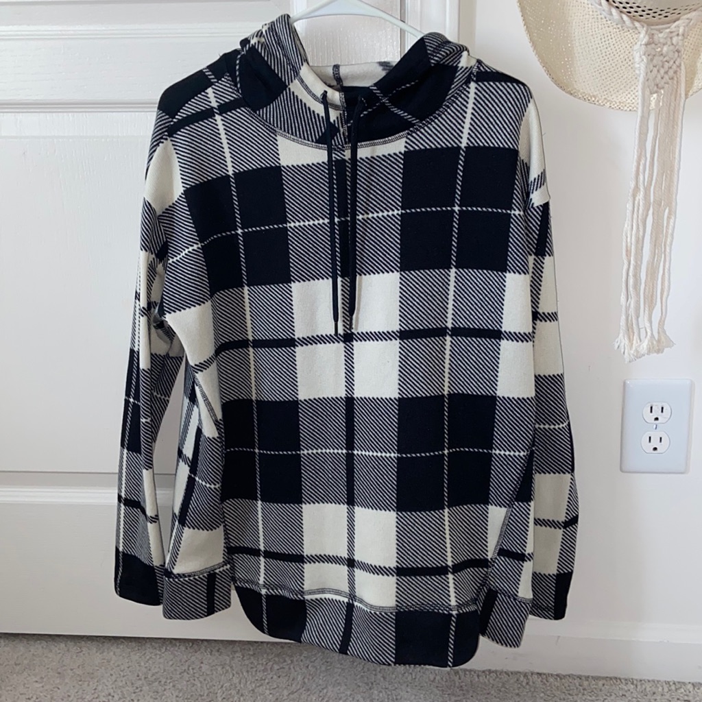 Turtle/ Mock Neck Pull Over